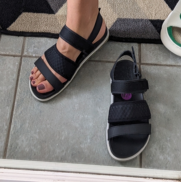 Sorel Sandals - Picture 2 of 7